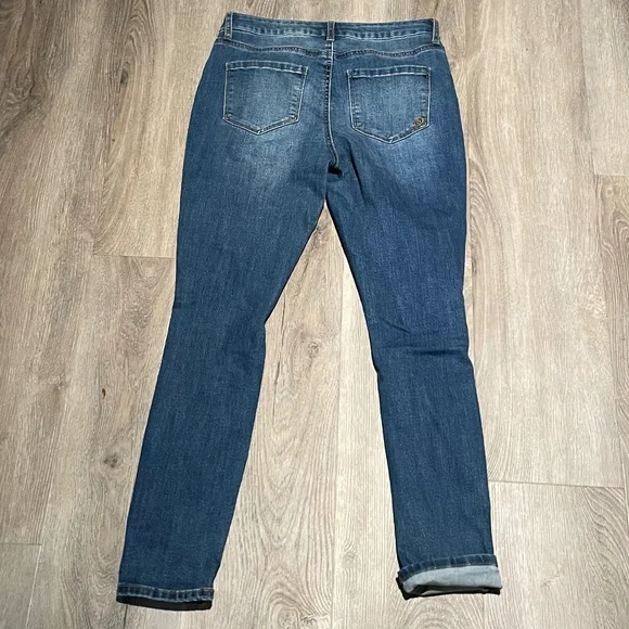 Jeans - Picture 2 of 3